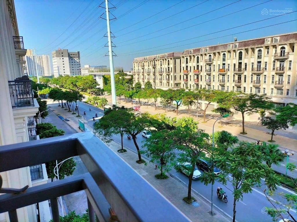 Shophouse him lam vạn phúc, 2 mặt tiền, vỉa hè siêu rộng, mặt đường tố hữu bán.  0979 008 ***