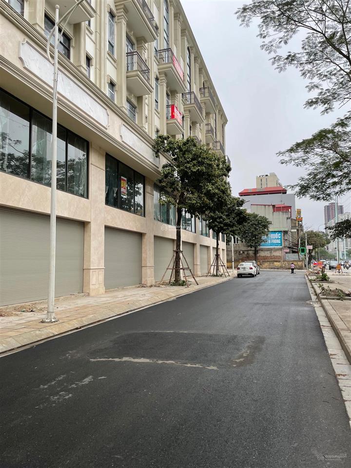 Cần bán căn mặt đường tố hữu, vị trí đẹp, giá cực tốt,  0979 008 ***