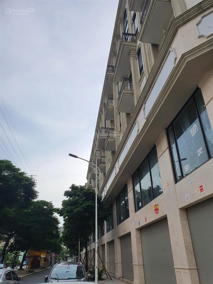Siêu phẩm góc him lam mặt đường tố hữu cần bán.  0979 008 ***