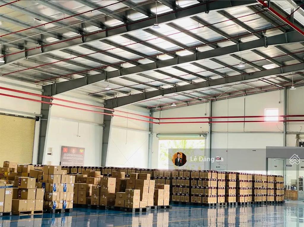 Bán xưởng kcn tp mới, tổng dt 5000m2, xưởng 3000m2, đẹp, cao, nền expoxy mới 90%. giá chỉ 63 tỷ