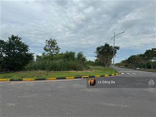 Cần bán 30.000m2 đất skk tại kcn châu đức. giá bán 3 triệu/m2, có bán lẻ 10.000m2