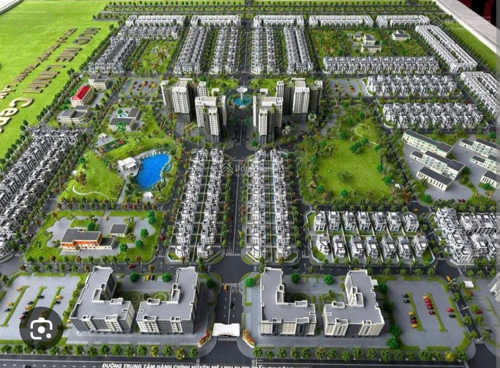 Cho thuê nhà 4 tầng mặt phố ngô miễn 105m2 kđt kim hoa, mê linh 5tr/th  quang 0976 453 ***