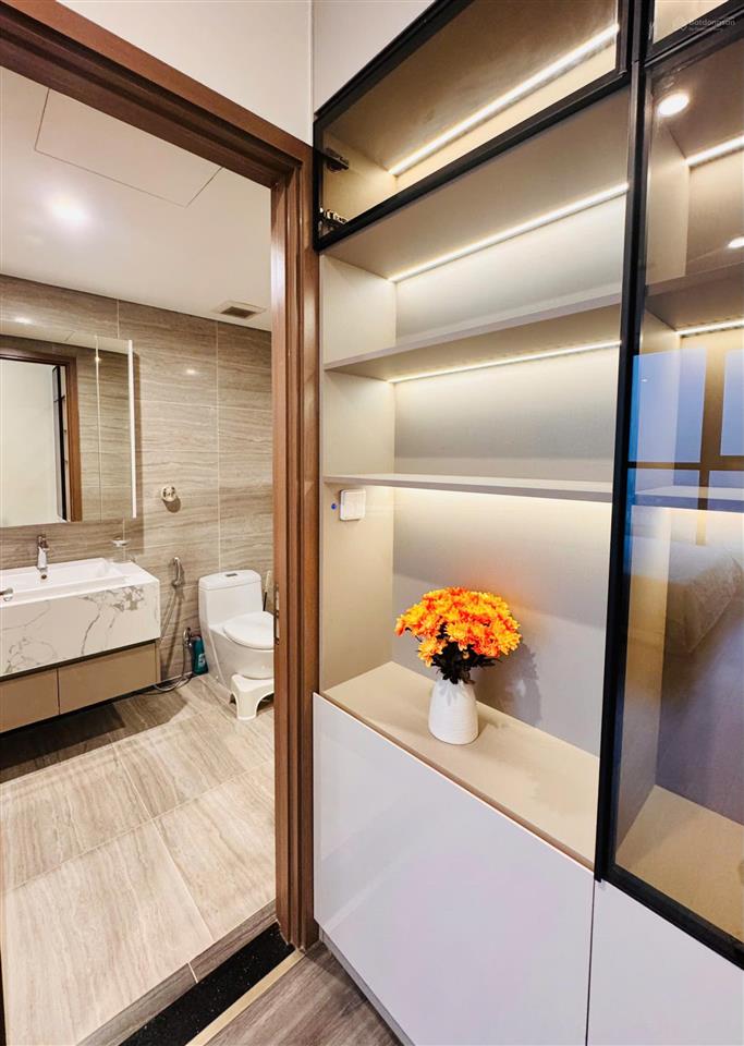 Chính chủ cần bán gấp căn hộ 2n2wc tòa tonkin 1, vinhomes smart city