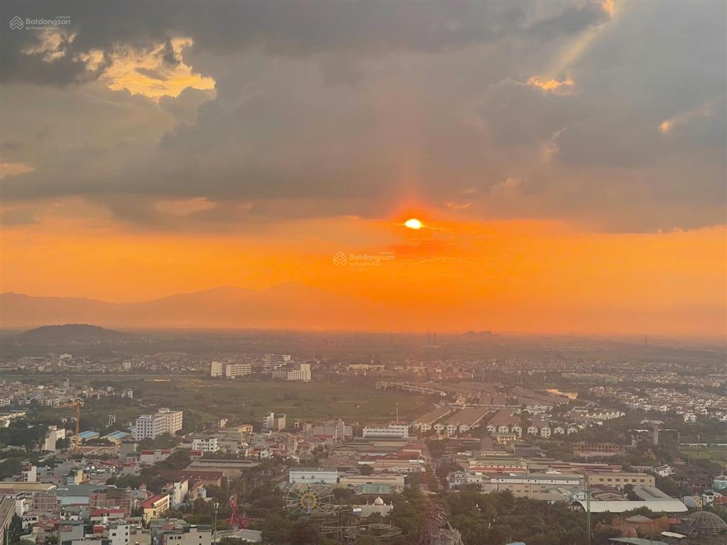 Chính chủ cần bán gấp căn hộ 2n2wc tòa tonkin 1, vinhomes smart city