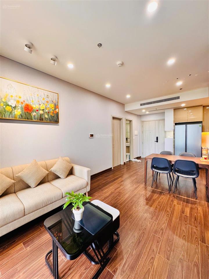 Bán gấp 2pn  2vs, 60.5m2, 5.6 tỷ bao phí, masteri west heights (nhà mới 100%)