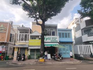 Bán nhà mặt tiền quận 3, đường bờ kè trường sa, nhà nhỏ, căn góc, giá rẻ, hoàn công đủ