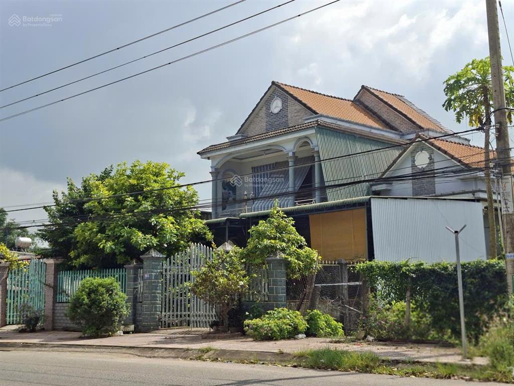 Bán gấp đất mặt tiền đường đt 821, xã lộc giang, huyện đức hòa, tỉnh long an