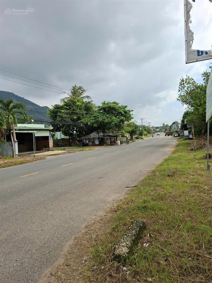 Bán gấp đất mặt tiền đường đt 821, xã lộc giang, huyện đức hòa, tỉnh long an