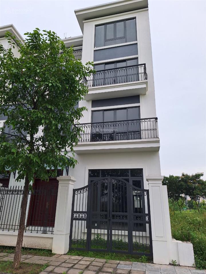 Chính chủ bán liền kề minh đức  vista mê linh đường 20,5m diện tích 102m2 hướng nam  0988 157 ***