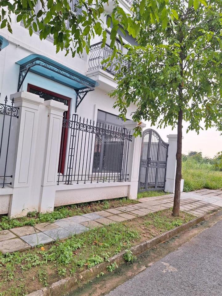 Chính chủ bán liền kề minh đức  vista mê linh đường 20,5m diện tích 102m2 hướng nam  0988 157 ***