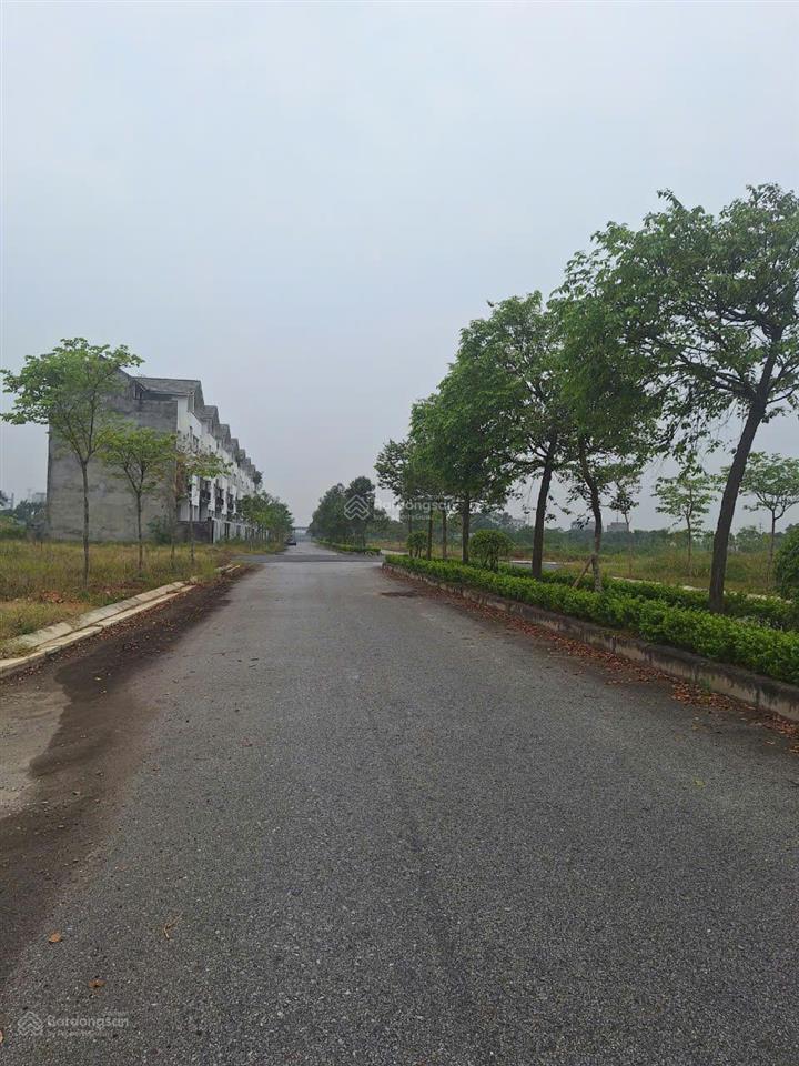 Chính chủ bán nền biệt thự 170m2 dự án minh giang đầm và 28tr/m2  0988 157 ***