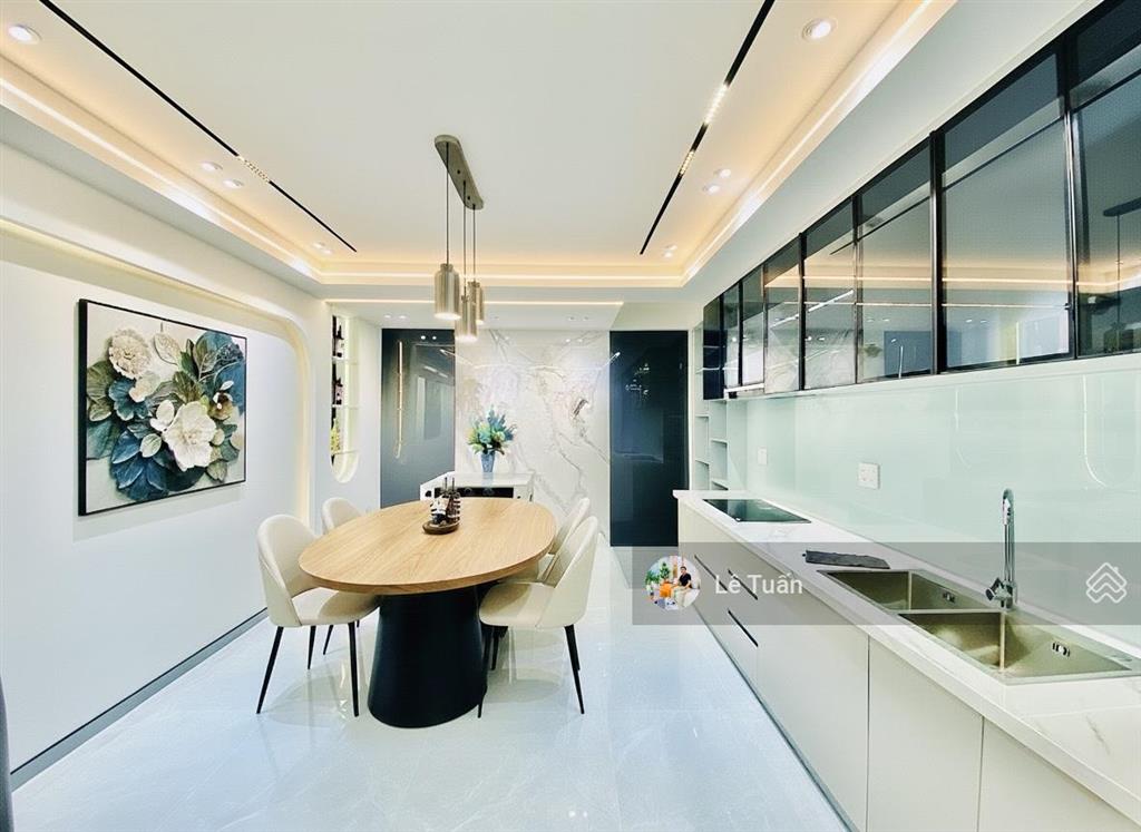 Siêu phẩm hiếm 10.5 tỷ giảm 9.8 tỷ, 5 tầng, đường 6m thông, 4x15m, phan huy ích ngay trường chinh