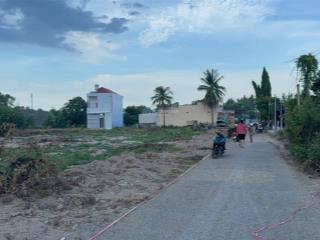 Đất nền cam ranh gần sân bay,vinhomes cam ranh cách 350m.diện tích 120m2,130m2,150m2 giá 7tr/m2.