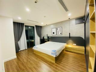 Em cần cho thuê gấp 2 phòng ngủ đầy đủ đồ sang trọng tại sunshine center 16 phạm hùng, mỹ đình