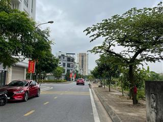 Bán đất tái định cư giang biên, 56m2 view cánh đồng