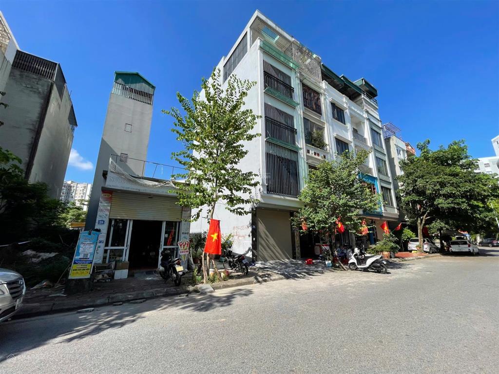 Bán đất tái định cư giang biên 40m2 vị trí đẹp