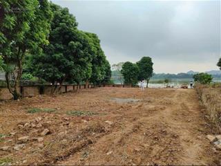 Cần bán 1200m2 bám hồ đồng chanh tại lương sơn hoà bình cũ (nay thuộc tỉnh phú thọ)