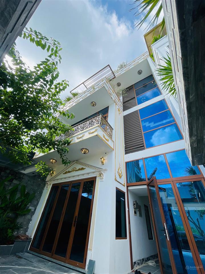 Bán nhà đẹp "tân cổ điển" rộng 150m2 tại liên chiểu, đà nẵng.
