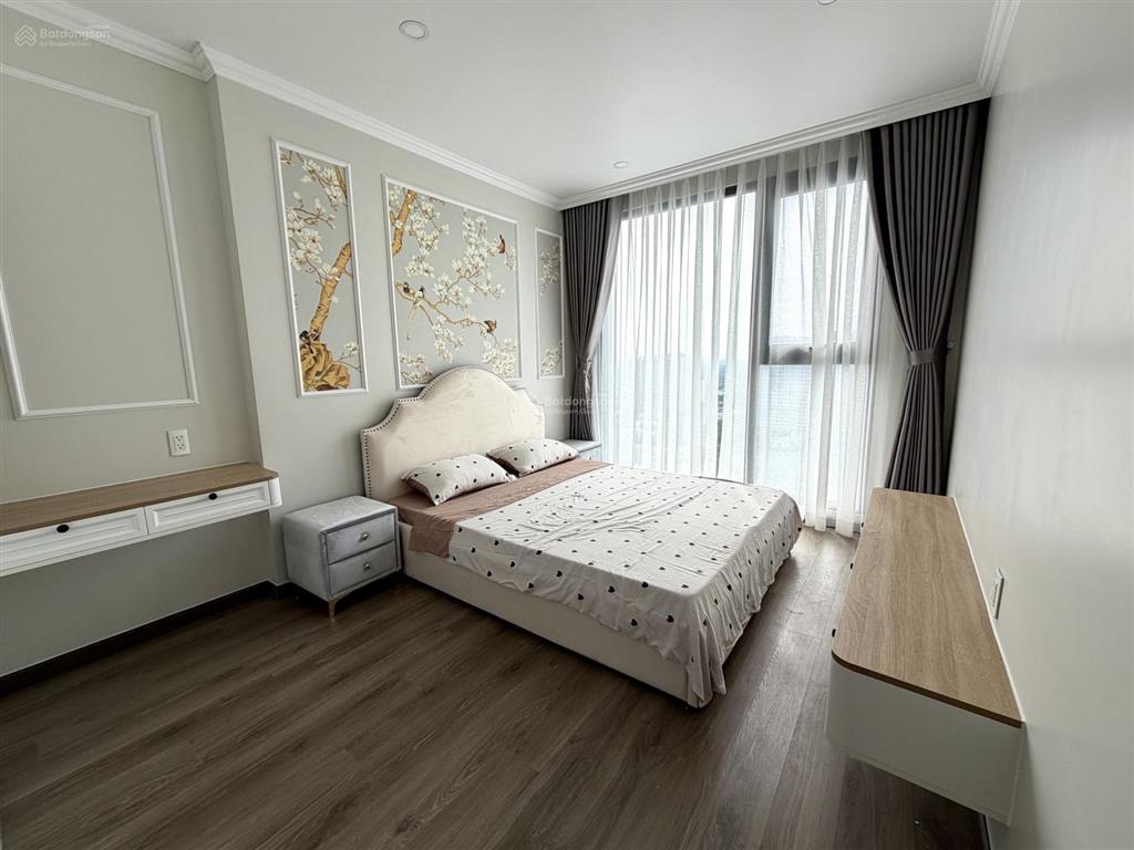 Lavida plus (q.7 cũ)  96m (3pn  2wc)  căn góc. view toàn cảnh phú mỹ hưng. decor đẹp. mới 100%
