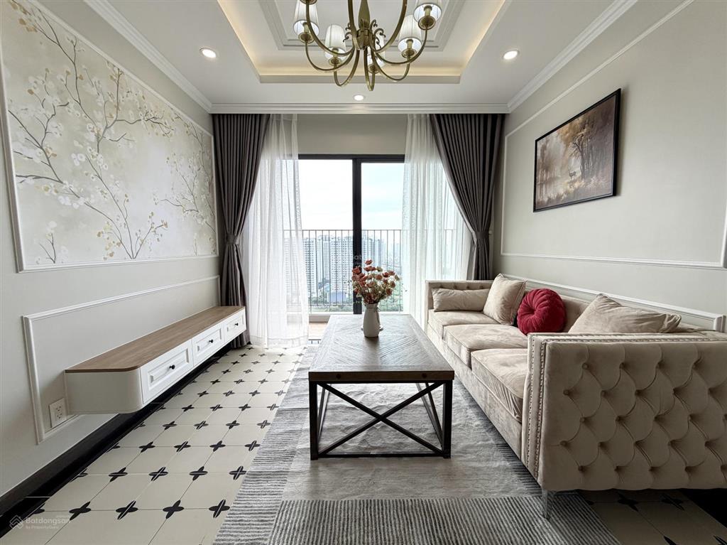 Lavida plus (q.7 cũ)  96m (3pn  2wc)  căn góc. view toàn cảnh phú mỹ hưng. decor đẹp. mới 100%
