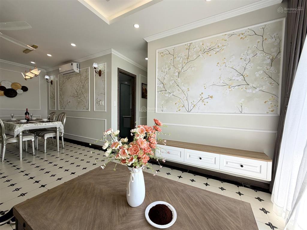 Lavida plus (q.7 cũ)  96m (3pn  2wc)  căn góc. view toàn cảnh phú mỹ hưng. decor đẹp. mới 100%