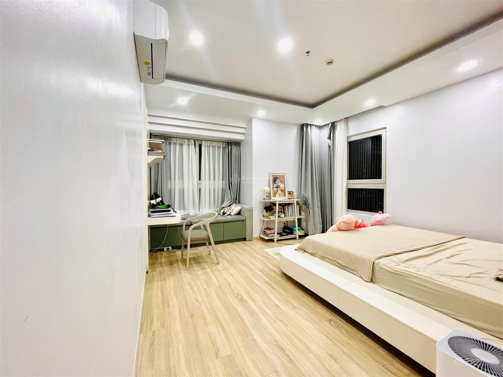 Bán căn hộ dragon hill 1  119,5m2 (3pn  2wc)  5,8 tỷ  sổ hồng, tường riêng, tầng đặc biệt