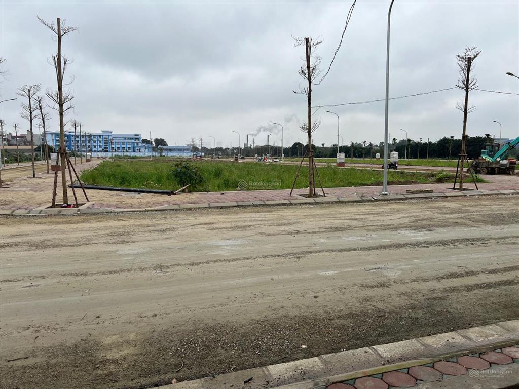 Bán đất đấu giá huỳnh cung tam hiệp thanh trì hà nội. đất phân lô có vỉa hè.  0868 171 ***