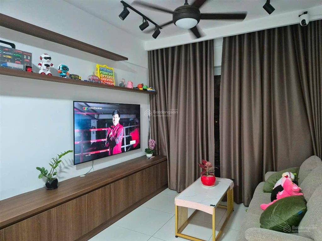 Căn hộ cần cho thuê full nt nhà mới sơn, nội thất thiết kế chuẩn chất lượng cao cấp