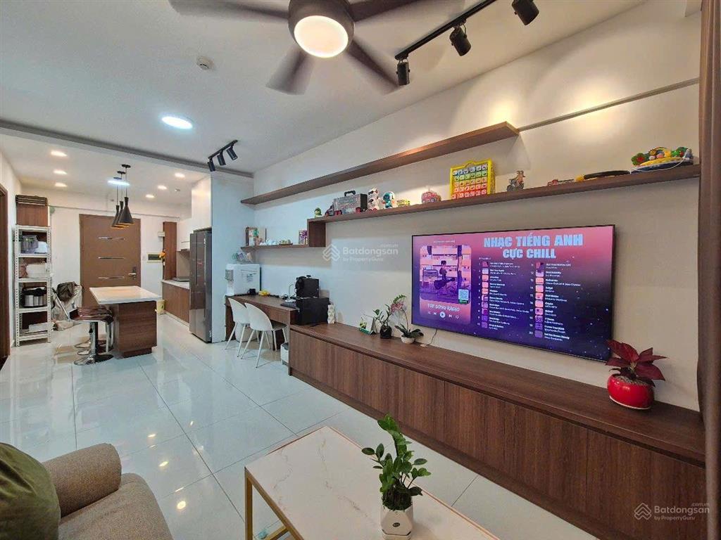 Căn hộ cần cho thuê full nt nhà mới sơn, nội thất thiết kế chuẩn chất lượng cao cấp