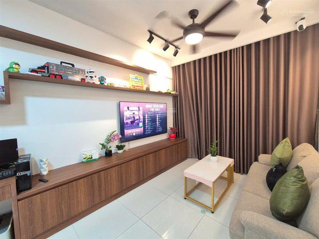 Căn hộ cần cho thuê full nt nhà mới sơn, nội thất thiết kế chuẩn chất lượng cao cấp