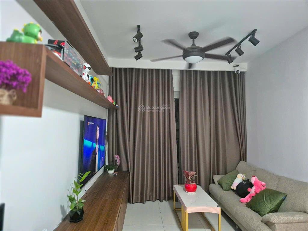 Căn hộ cần cho thuê full nt nhà mới sơn, nội thất thiết kế chuẩn chất lượng cao cấp