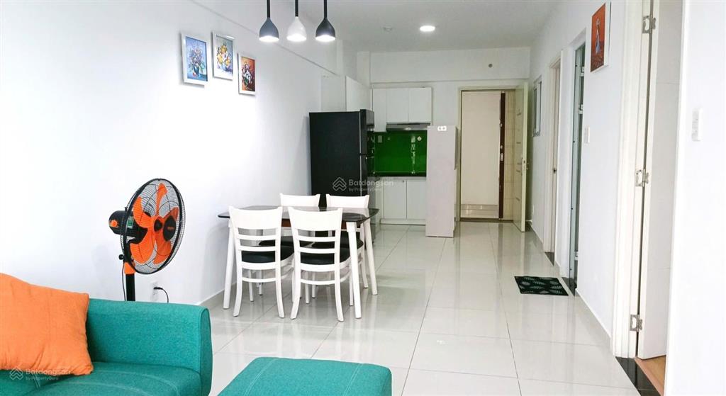 Cần cho thuê căn hộ nhà trống 65m2, 2p.n, 2 toilet, nhận nhà ở ngay.