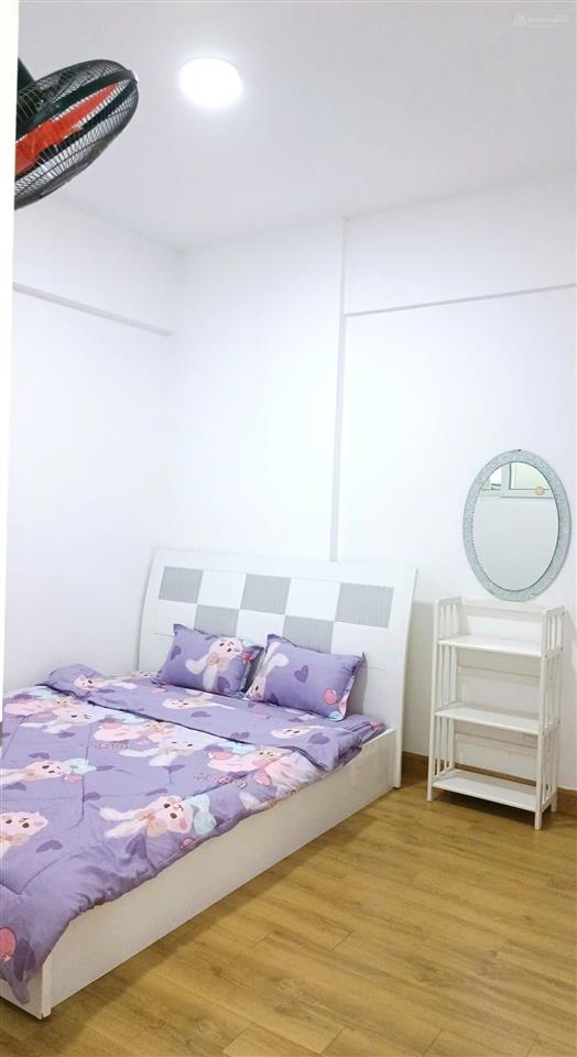 Cần cho thuê căn hộ nhà trống 65m2, 2p.n, 2 toilet, nhận nhà ở ngay.