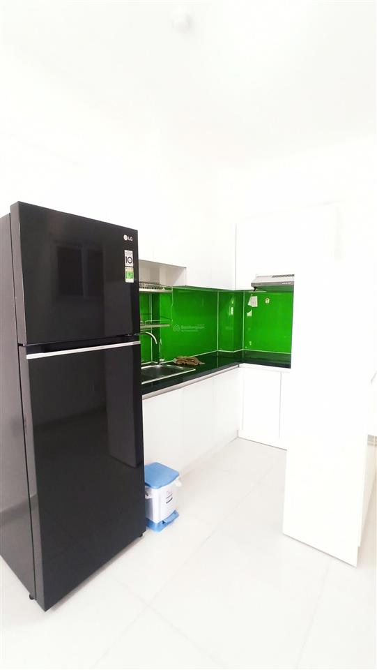 Cần cho thuê căn hộ nhà trống 65m2, 2p.n, 2 toilet, nhận nhà ở ngay.