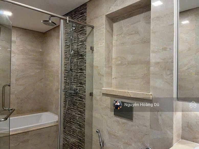 Vinhomes bason cho thuê 2pn view landmark. giá 30tr/th