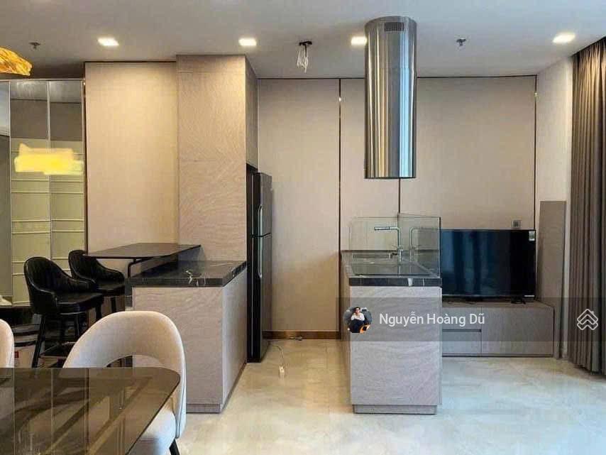 Vinhomes bason cho thuê 2pn view landmark. giá 30tr/th