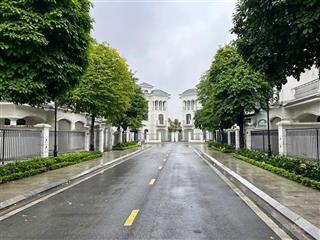 Cắt lỗ bán nhanh căn biệt thự 180m2, mt 9m, hướng đông nam, giá bán 16 tỷ, thương lượng mạnh