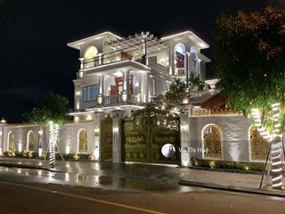 Cần bán villa đảo 1 hoà xuân full nội thất .