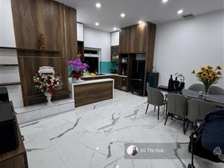 Villa sơn trà ngay ven sông kề biển. mặt tiền đường 7,5m đẹp