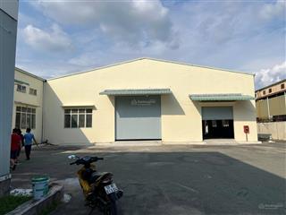 Cho thuê kho xưởng kcn việt hương 1. tổng dt 3300m2 dt xưởng 1300m2. giấy tờ đầy đủ.  0934 794 ***