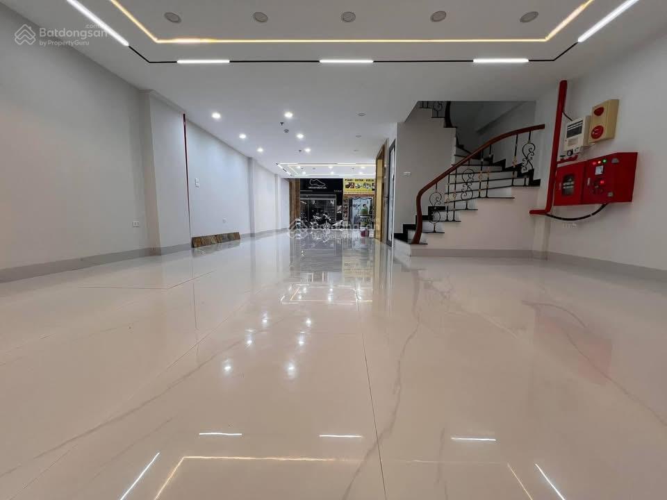 Chỉ hơn 40 tỷ siêu phẩm mặt phố  2 mặt tiền, cực hiếm quận 2 bà trưng  8tầng thang máy mới koong