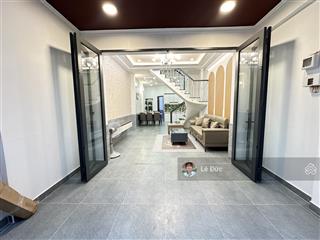 Bán nhà đẹp mới lên sóng tại tl13, gần ngã tư ga