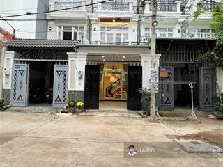 Bán nhà đẹp đường rộng 8m ngay tl13, q12