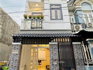Bán nhà ngay tl15, q12 gần ngã tư ga