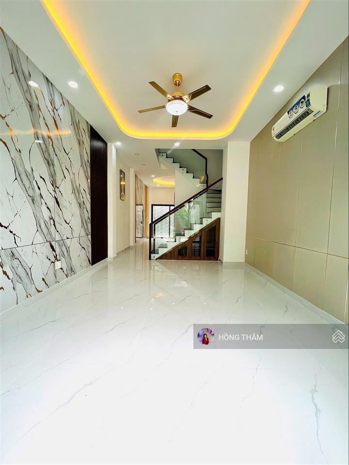 Bán nhà đẹp chính chủ gần vinhomes grand park giá chỉ 5.6 tỷ dt 61.6m2  0938 369 ***