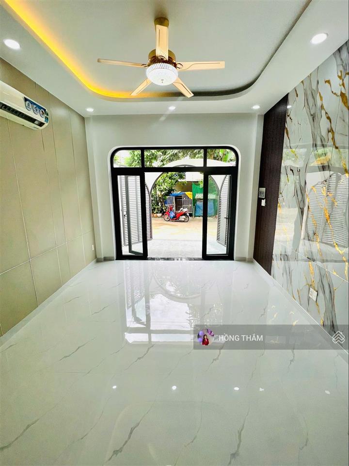 Bán nhà đẹp chính chủ gần vinhomes grand park giá chỉ 5.6 tỷ dt 61.6m2  0938 369 ***