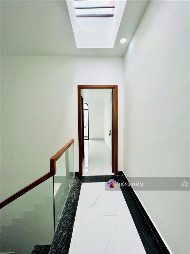 Bán nhà đẹp chính chủ gần vinhomes grand park giá chỉ 5.6 tỷ dt 61.6m2  0938 369 ***