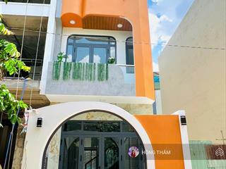 Bán nhà đẹp chính chủ gần vinhomes grand park giá chỉ 5.6 tỷ dt 61.6m2  0938 369 ***