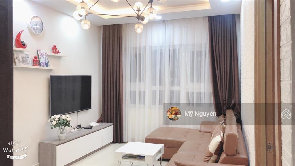 Bán căn hộ chung cư quang thái, dt 60m2 2 phòng ngủ, 2wc, nhà đẹp, giá 2,7tỷ, 0906 642 *** mỹ