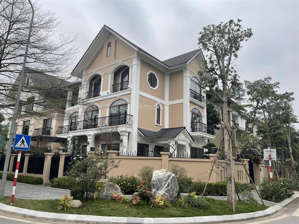 Bán nhanh 2 căn biệt thự song lập 240m2 đường 11.5m